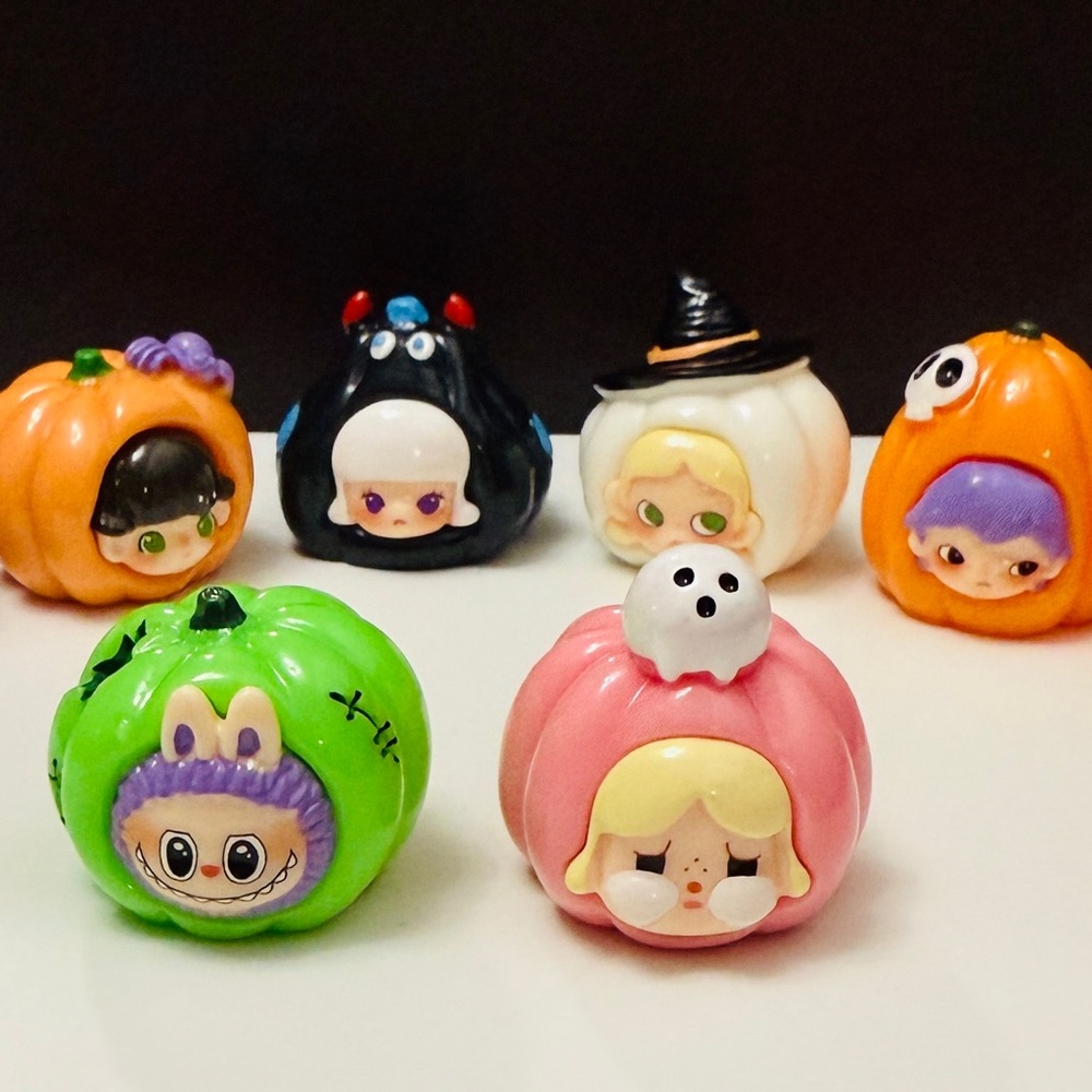 9 pieces Set Colorful Halloween Pumpkin Figurines
